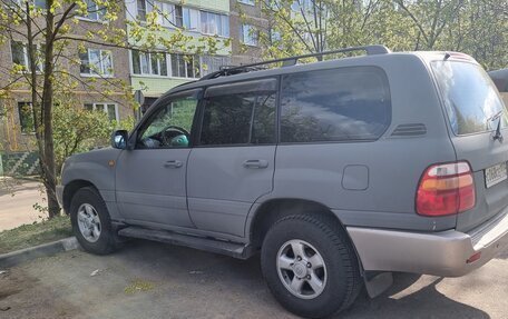 Toyota Land Cruiser 100 рестайлинг 2, 2001 год, 1 950 000 рублей, 3 фотография