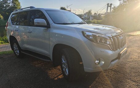Toyota Land Cruiser Prado 150 рестайлинг 2, 2014 год, 2 700 000 рублей, 4 фотография