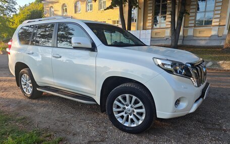 Toyota Land Cruiser Prado 150 рестайлинг 2, 2014 год, 2 700 000 рублей, 6 фотография