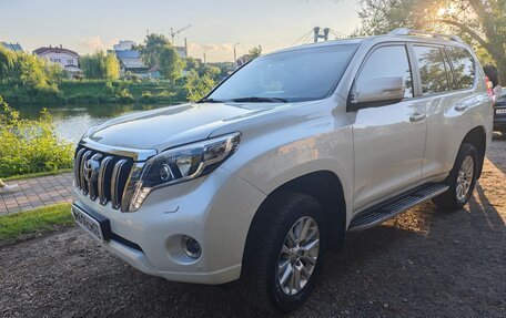 Toyota Land Cruiser Prado 150 рестайлинг 2, 2014 год, 2 700 000 рублей, 5 фотография