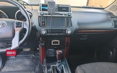 Toyota Land Cruiser Prado 150 рестайлинг 2, 2014 год, 2 700 000 рублей, 14 фотография