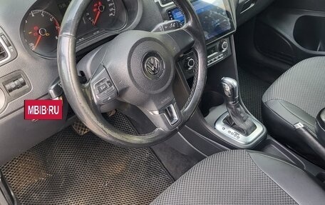 Volkswagen Polo VI (EU Market), 2015 год, 900 000 рублей, 10 фотография
