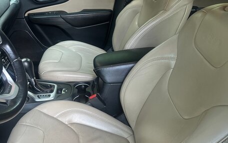 Jeep Cherokee, 2015 год, 1 900 000 рублей, 18 фотография