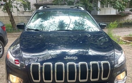 Jeep Cherokee, 2015 год, 1 900 000 рублей, 21 фотография