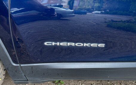 Jeep Cherokee, 2015 год, 1 900 000 рублей, 32 фотография