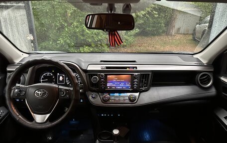 Toyota RAV4, 2018 год, 2 800 000 рублей, 9 фотография