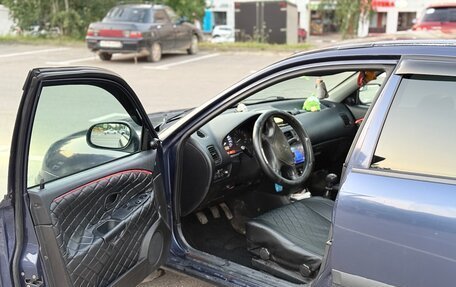 Mitsubishi Carisma I, 2001 год, 300 000 рублей, 7 фотография