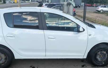 Renault Sandero II рестайлинг, 2015 год, 650 000 рублей, 4 фотография