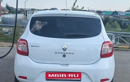 Renault Sandero II рестайлинг, 2015 год, 650 000 рублей, 2 фотография