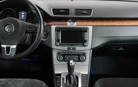 Volkswagen Passat B7, 2011 год, 1 050 000 рублей, 16 фотография