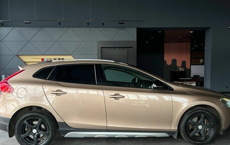 Volvo V40 II рестайлинг, 2013 год, 1 390 000 рублей, 4 фотография