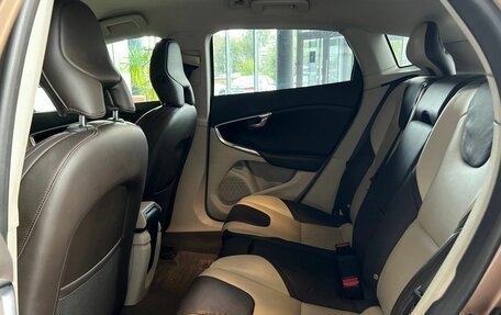 Volvo V40 II рестайлинг, 2013 год, 1 390 000 рублей, 10 фотография