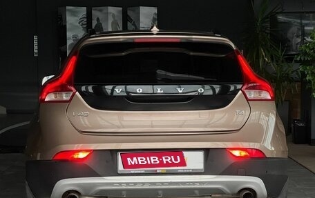 Volvo V40 II рестайлинг, 2013 год, 1 390 000 рублей, 6 фотография