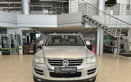 Volkswagen Touareg III, 2008 год, 899 000 рублей, 2 фотография