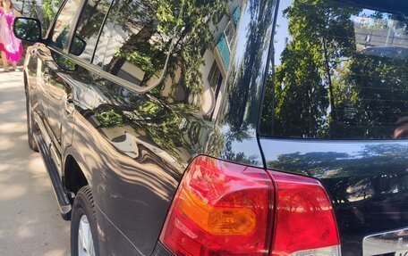 Toyota Land Cruiser 200, 2012 год, 3 150 000 рублей, 7 фотография
