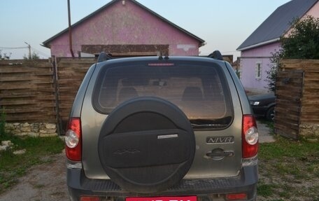 Chevrolet Niva I рестайлинг, 2012 год, 365 000 рублей, 24 фотография