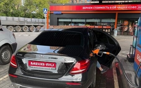 Mercedes-Benz E-Класс, 2018 год, 2 400 000 рублей, 9 фотография