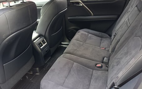 Lexus RX IV рестайлинг, 2019 год, 5 500 000 рублей, 9 фотография