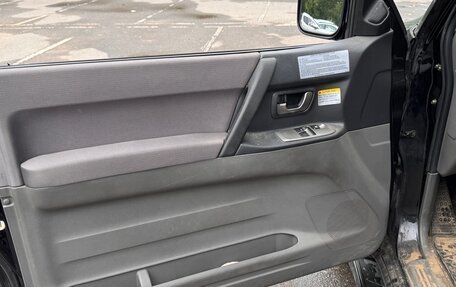 Mitsubishi Pajero III рестайлинг, 2006 год, 1 550 000 рублей, 10 фотография