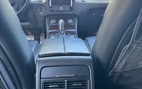 Volkswagen Touareg III, 2011 год, 2 000 000 рублей, 4 фотография