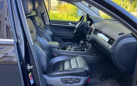 Volkswagen Touareg III, 2011 год, 2 000 000 рублей, 13 фотография
