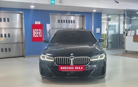 BMW 5 серия, 2022 год, 3 160 013 рублей, 2 фотография