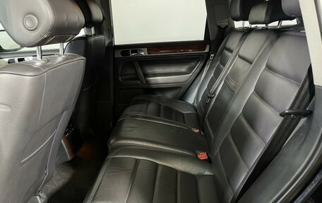 Volkswagen Touareg III, 2005 год, 747 000 рублей, 10 фотография