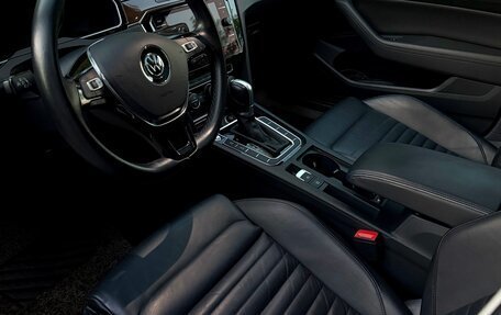 Volkswagen Passat B8 рестайлинг, 2018 год, 2 600 000 рублей, 8 фотография