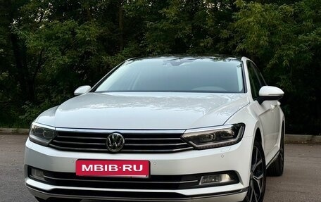 Volkswagen Passat B8 рестайлинг, 2018 год, 2 600 000 рублей, 30 фотография