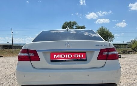 Mercedes-Benz E-Класс, 2011 год, 1 330 000 рублей, 14 фотография