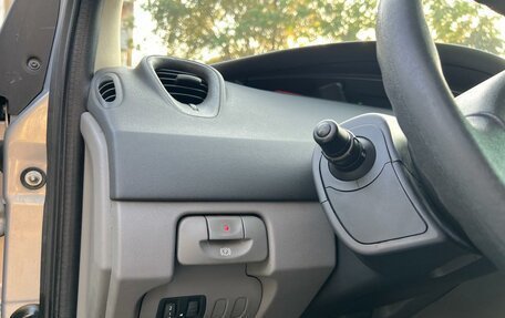 Renault Scenic III, 2005 год, 525 000 рублей, 13 фотография