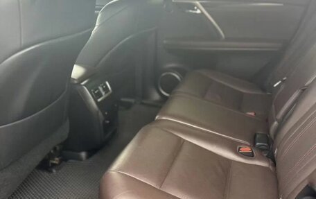 Lexus RX IV рестайлинг, 2018 год, 5 000 000 рублей, 3 фотография