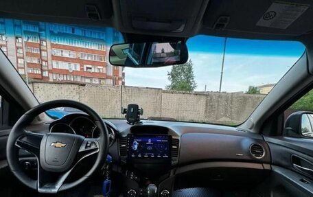 Chevrolet Cruze II, 2009 год, 600 000 рублей, 3 фотография