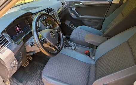 Volkswagen Tiguan II, 2019 год, 2 400 000 рублей, 9 фотография