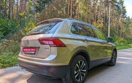 Volkswagen Tiguan II, 2019 год, 2 400 000 рублей, 5 фотография