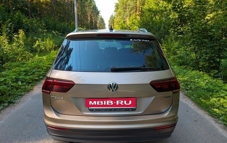 Volkswagen Tiguan II, 2019 год, 2 400 000 рублей, 6 фотография