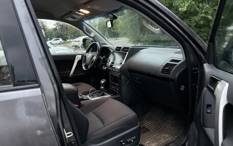 Toyota Land Cruiser Prado 150 рестайлинг 2, 2021 год, 5 330 000 рублей, 6 фотография