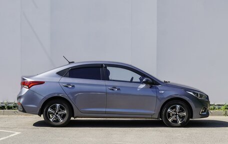 Hyundai Solaris II рестайлинг, 2017 год, 1 420 000 рублей, 5 фотография