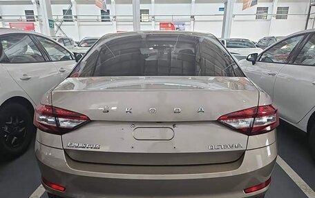 Skoda Octavia, 2021 год, 1 390 000 рублей, 5 фотография