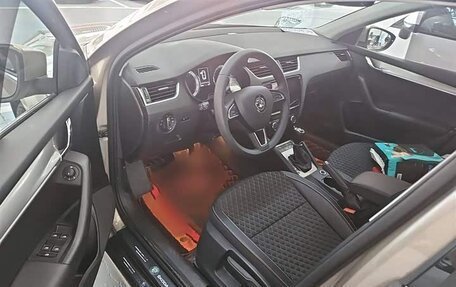 Skoda Octavia, 2021 год, 1 390 000 рублей, 8 фотография