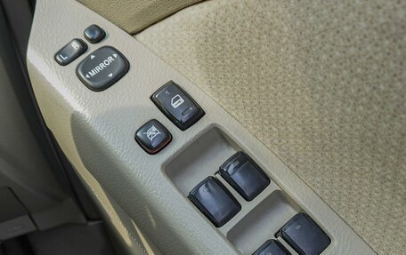 Toyota ISis I, 2012 год, 1 170 000 рублей, 18 фотография