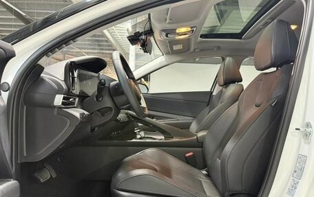 Hyundai Elantra, 2021 год, 1 260 000 рублей, 4 фотография
