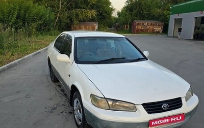 Toyota Camry, 1998 год, 300 000 рублей, 1 фотография