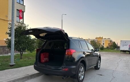 Toyota RAV4, 2015 год, 2 380 000 рублей, 13 фотография
