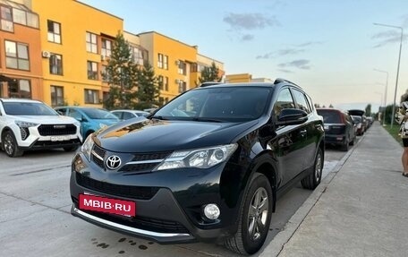 Toyota RAV4, 2015 год, 2 380 000 рублей, 11 фотография