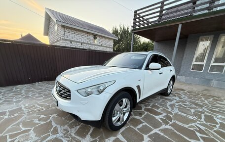 Infiniti FX II, 2010 год, 1 900 000 рублей, 1 фотография