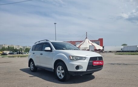 Mitsubishi Outlander III рестайлинг 3, 2010 год, 1 089 000 рублей, 1 фотография