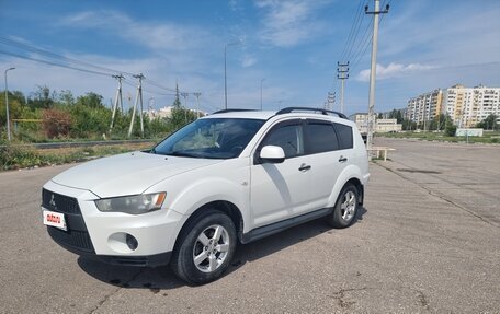 Mitsubishi Outlander III рестайлинг 3, 2010 год, 1 089 000 рублей, 9 фотография