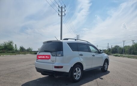 Mitsubishi Outlander III рестайлинг 3, 2010 год, 1 089 000 рублей, 3 фотография