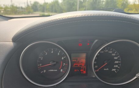 Mitsubishi Outlander III рестайлинг 3, 2010 год, 1 089 000 рублей, 15 фотография